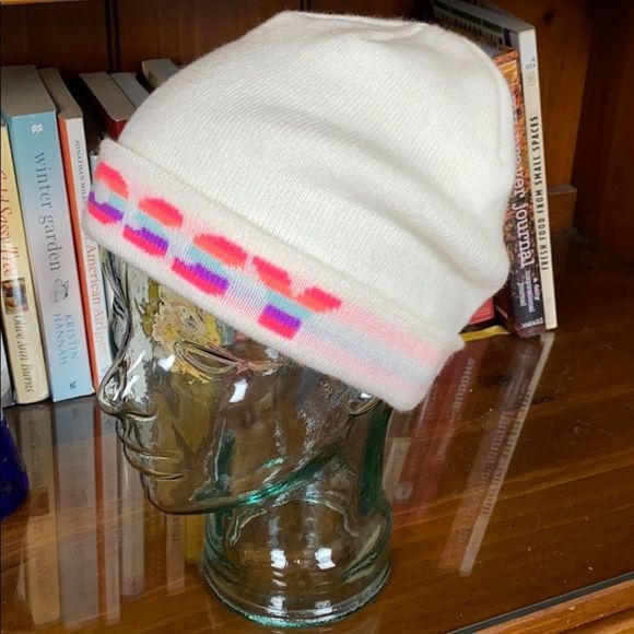 The Children’s Place winter hat - Picture 3 of 6